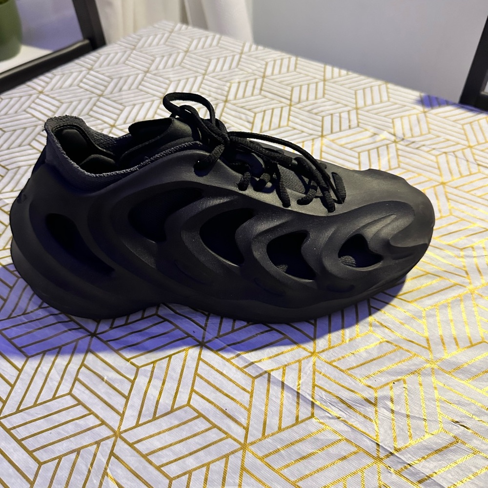 Yeezy Black Men's Shoes